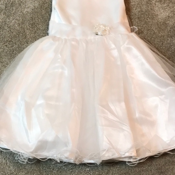 Preowned Girls First Holy Communion or Flower Girl Dress - 6-6X - Picture 3 of 10